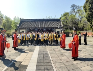 尊孔祭祖大典暨仲子、端木子塑像落成仪式在呼兰文庙举行