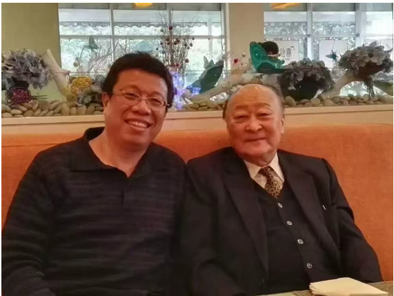 和老会长在一起.jpg